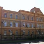 Leesett és meghalt a közszolgálati egyetem harmadéves diákja a 10. kerületi laktanya tetejéről