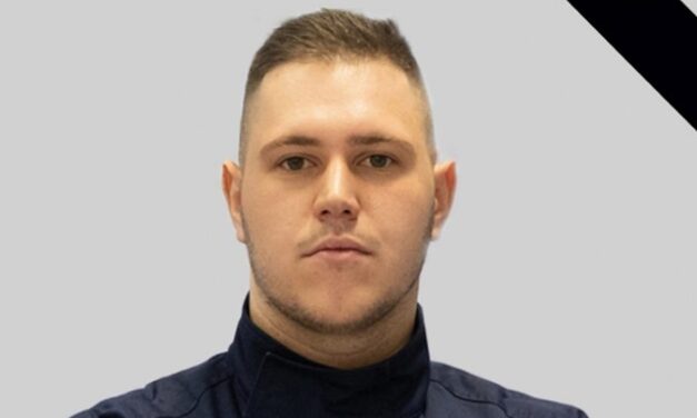 „Odalett egy fiatal élet, egy álom” – az egész ország a 22 éves rendőrt gyászolja, Zalavári Bálintot szolgálat közben gázolták el