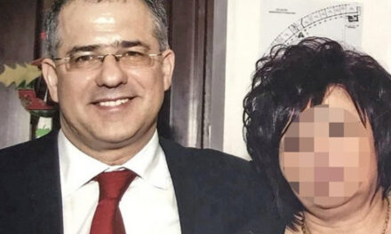 36 év után visszavonul a politikától Kósa Lajos, aki elhitte a csengeri napszámos asszonynak, hogy több pénzt örökölt, mint Mészáros Lőrinc teljes vagyona