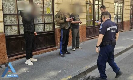Drogos autóban ütöttek rajta a kőbányai terjesztőkön: Milliós készpénz és fehér por a rendőrségi rajtaütésen