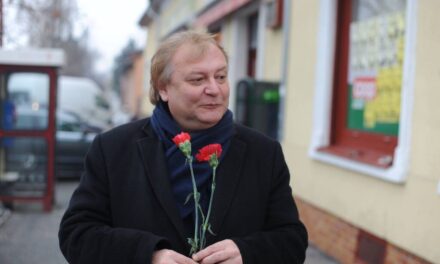 „Miért ragaszkodsz ahhoz hogy megszégyenülve fejezd be?” – kiakadtak Hiller István követői, miután kijelentette a politikus, hogy esze ágában sincs visszalépnie