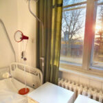 Vizsgálat nélkül küldték el a sürgősségiről a hasfájásra panaszkodó férfit, másnap meghalt a beteg