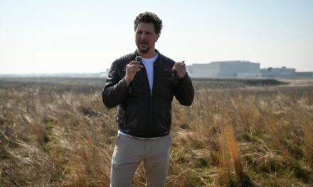 Nagy Ervin: tűz ütött ki az iváncsi akkumulátorgyárban, több dolgozót kórházba vitték