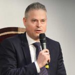 Korrupcióval gyanúsították meg Sára Botond főispánt, Józsefváros korábbi fideszes polgármesterét