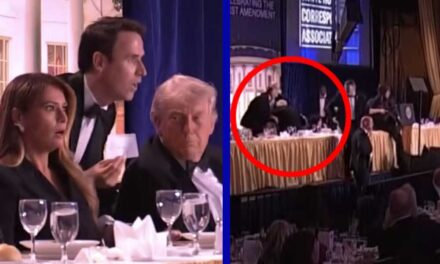 Pánik és lövöldözés a gálavacsorán: Kimentették Trumpot a testőrök – Rejtély, miért a nemrég Magyarországon járt alelnököt menekítették ki előbb – VIDEÓ