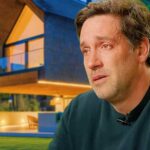 Rendőrség: Zárolták Balásy Gyula számláit, hűtlen kezelés és pénzmosás miatt indult nyomozás a NER kommunikációs cápája ellen