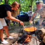 Beleesett a forró bográcsba egy 3 éves kislány, súlyos égési sérülésekkel vitték a Bethesda Gyerekkórházba