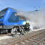 A MÁV által bérelt mozdony gyulladt ki Kelenföldön, hétfő éjszakára állhat helyre a vasúti közlekedése a győri és a balatoni vonalon