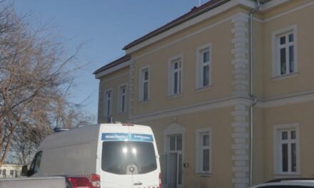 Emberrablás Nyíregyházán: fogva tartotta a fiatal párt egy férfi saját lakásában, mert azt vizionálta, hogy drogot loptak tőle