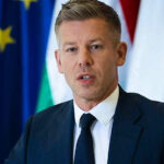 Vízkorlátozás: Magyar Péter miniszterelnök azonnali víztakarékosságra szólította fel az országot a hálózati összeomlás veszélye miatt