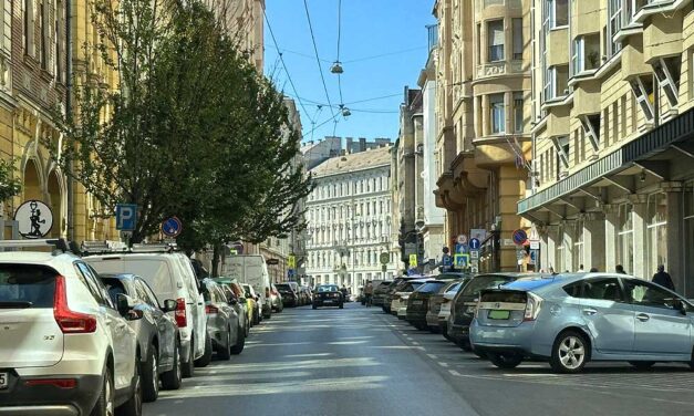 Drágul a parkolás Budapesten: július 1-től csak mobiltelefonon keresztül lehet fizetni a díjakat
