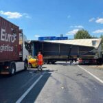 Keresztbe fordult egy kamion az M0-áson: Óriási a torlódás Szigetszentmiklósnál
