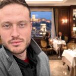 Kínos: órákon keresztül fogyasztott egy budai étteremben a DK volt politikusa, majd fizetés nélkül futott ki a négycsillagos hotelból