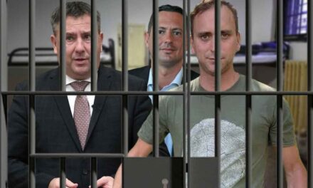 Októberig rács mögött marad Őrsi Gergely, Láng Zsolt és Molnár Zsolt