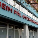 Karácsony óta a Heim Pál kórház zárt osztályán él egy 6 éves kisfiú, mert nincs hová mennie