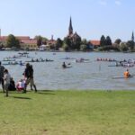 Tragédia Ráckevén: Kislányával a karján merült el egy édesapa a strandon, a mentőhelikopter sem tudta megmenteni