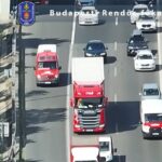 Razzia az M7-en: Drónokkal figyelték a leállósávban pofátlankodó autósokat, egymás után bírságolták meg őket