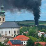 Brutális tűzeset Egerben: a fürdőszoba-ablakon jutottak ki az égő pokolból, három család lett földönfutó