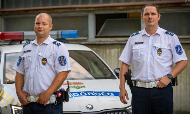 Életmentés az M1-esen: Rendőrök hozták vissza a halálból a leállósávban nem lélegző hároméves kisfiút