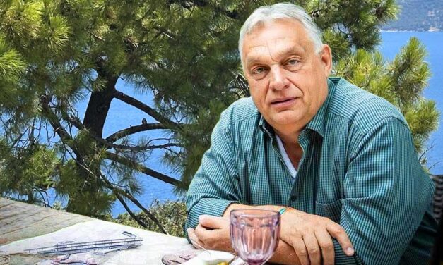 Orbán Viktor az Adrián nyaral Schmidt Máriáék luxusvillájában – Horvátországban még ők sem tehetik meg azt, amit a Balatonnál: az Adrián a milliárdosok telke sem érhet a tengerig, a strandok pedig alkotméányba foglaltan csak ingyenesek lehetnek