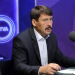 Közpénzből szervezték Áder János festőművész lányának kiállításait Kínában, Áder Orsolya diplomata-útlevelet is kapott Szijjártó Pétertől