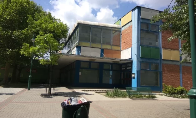 Kínai vendégmunkások elszállásolására használhatják az egyik szegedi éttermet: emeletes vaságyakat találtak a hatóságok