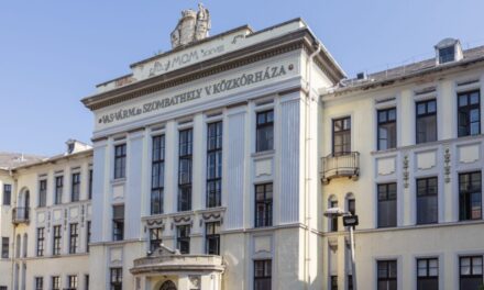 Holtan szállítottak vissza az idősotthon lakóját a szombathelyi kórházból, a betegszállító még az ágyba is befektette az akkor már halott férfit