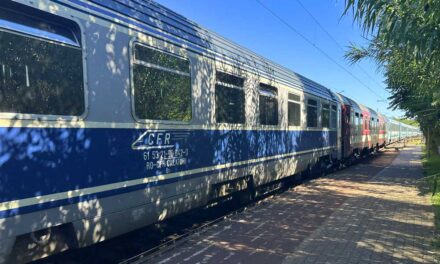 Elgázolt egy embert az InterCity Újfehértónál: Sajótszerntpéternél megdobáltak egy vonatot kővel, leállt a forgalom