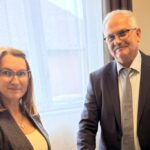 Elszámoltatás: 18 év után, gyanúsítottként hallgatták ki Simon Miklós volt fideszes képviselőt, aki közpénzt fizetett egy vállalkozónak, majd a munkát a közmunkásokkal végeztették el