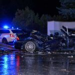 Brutális baleset Nyíregyházán: hatalmas erővel csapódott egy Audiba a BMW, a 22 éves utasa azonnal meghalt, egy fiatal életéért küzdenek