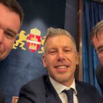 Összeállt a nagy hármas, itt a mai budapesti csúcstalálkozó eredménye: 120 milliárdot kap a főváros a kormánytól, elkerüli a csődöt, a kerületektől elveszik a parkolási bevételeket, ebből utakat újít fel a Városháza