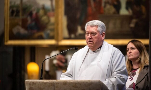 Hankó Balázs felesége és Orbán Viktor édesanyja is elment a “politikai foglyokért” tartott közös imára a Belvárosi Nagyboldogasszony Templomba
