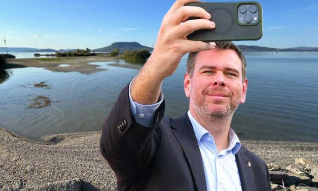 Állítsuk meg a Balaton-part beépítését: Vitézy Dávid keményen fellép a tóparti lakópark-dömping ellen
